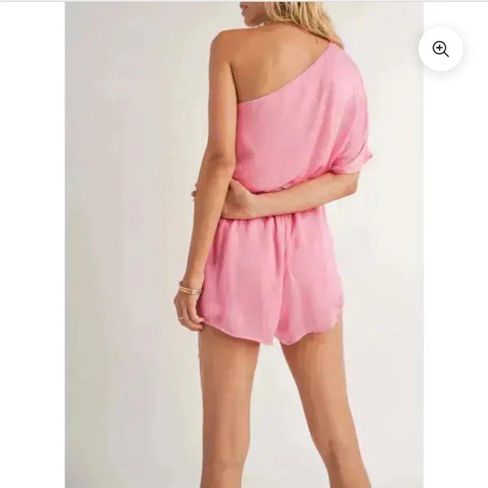 Sadie & Sage Hibiscus One-Shoulder Romper